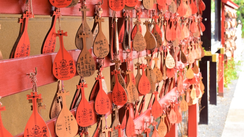 script, temple, large group of objects, no people, choice, for sale, asia, culture, shintoism, in a row, abundance, kyoto, market, 5K, japan, text, hanging