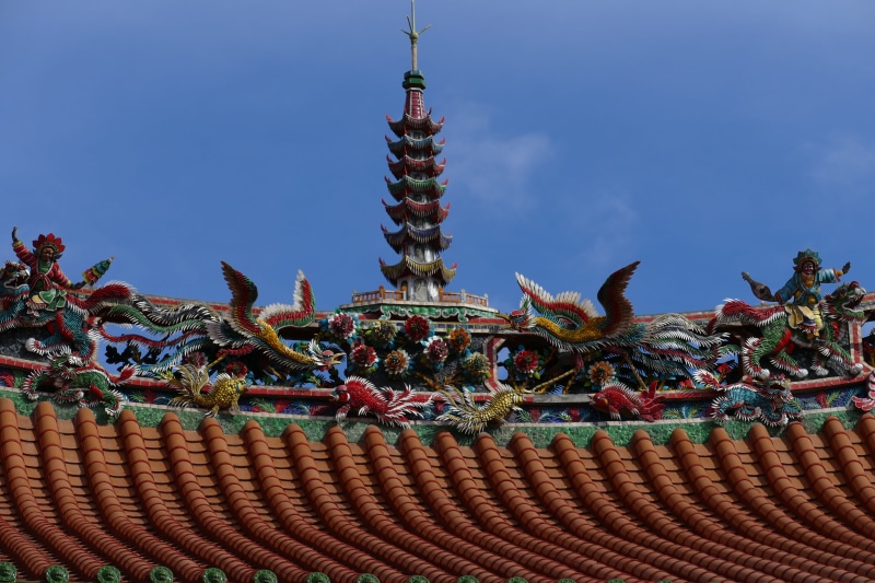 architecture, Temple, building exterior, clear sky, performance, longshan, nature, celebration, belief, built structure, china, figure, 5K, sculpture