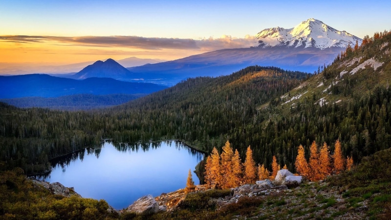 beauty in nature, no people, sky, outdoors, remote, 1080P, land, mount scenery, snowcapped mountain, lake, nature, mountain range, mount shasta, reflection