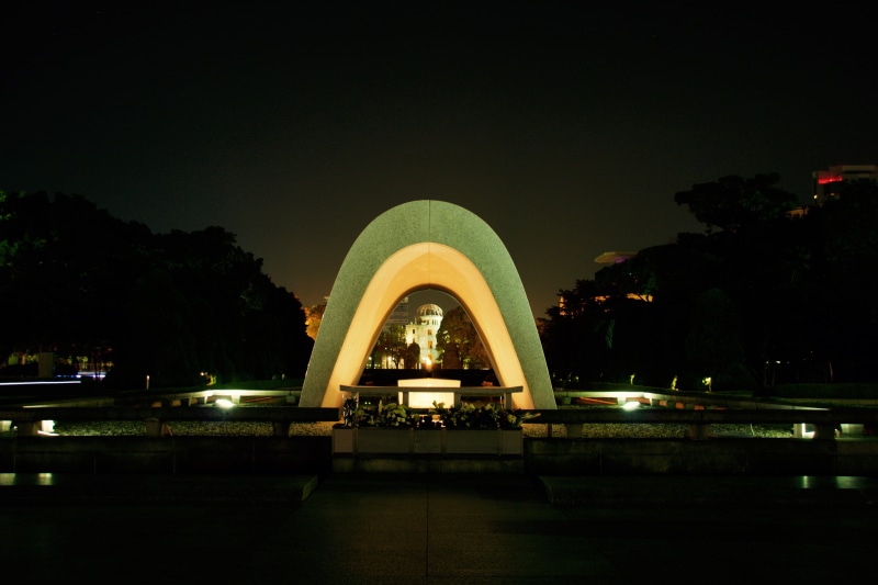 illuminated, tree, hiroshima, tourism, bomb, japan, nature, reflection, travel destinations, 5K, nuclear, the past, built structure, no people, history