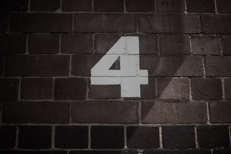 outdoors, symbol, close-up, pattern, shadow, built structure, day, wall - building feature, 5K, four, 4, arrow symbol, full frame, architecture, guidance