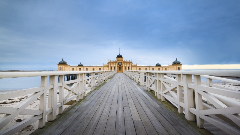 tourism, 2K, bridge, government, outdoors, building, travel, building exterior, sky, wood - material, water, footpath, architecture, travel destinations