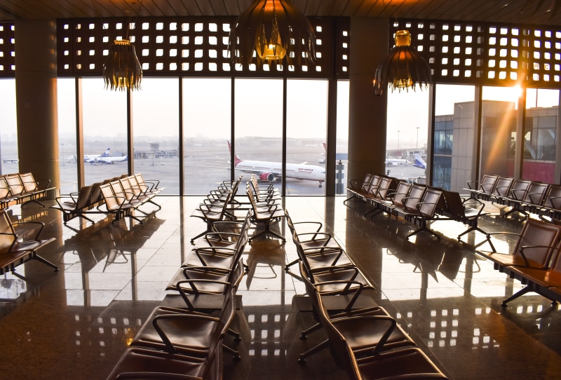 interior design, restaurant, absence, architecture, built structure, 4K, banister, lobby, terminal, no people, day, seat, building, waiting room, in a row