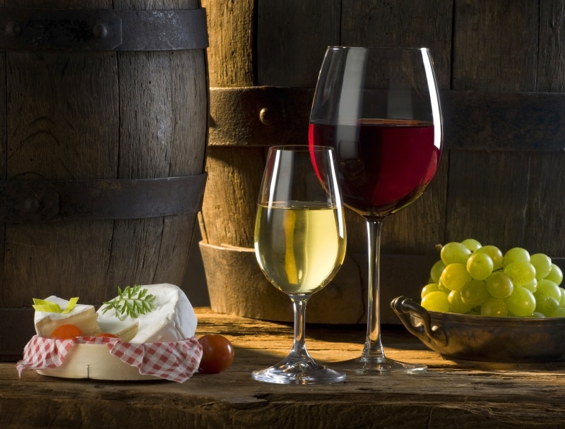 glass, winemaking, winery, white Wine, shadow, french Culture, basement, winetasting, vine, gourmet, refreshment, cellar, red Wine, grapes, tomato, wood - Material
