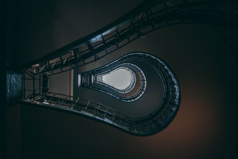 repetition, coil, summer, banister, 5K, triangle, handrail, spiral, blade, lightbulb, razor, directly below, railing, veins, weapon, play area, stage