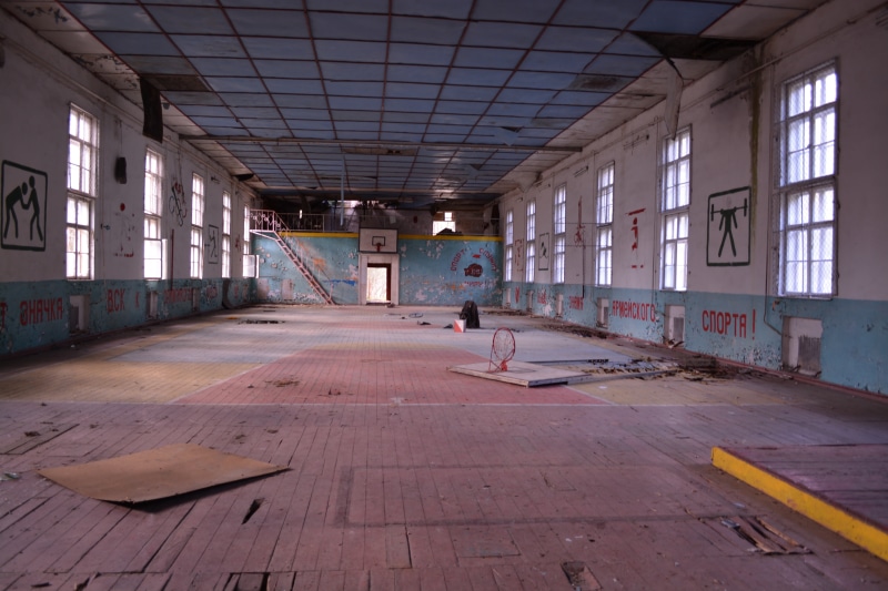 hardwood floor, brandenburg, wood - material, architecture, day, vogelsang, abandoned, ceiling, built structure, old military town, empty, flooring, room