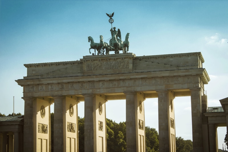 landmark, travel, travel destinations, statue, 5K, architectural column, brandenburg, brandenburg gate, sculpture, columnar, tourism, germany, quadriga