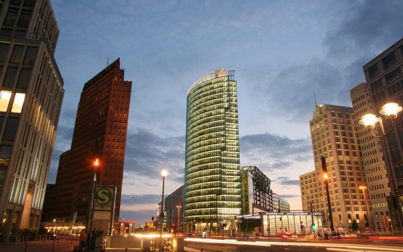 street light, tall - high, dusk, built Structure, illuminated, financial district, traffic, blue, morning, famous Place, nature, 1080P, twilight, street