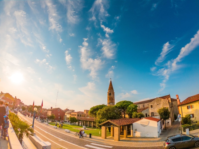plaza, car, tree, italy, viale madonna dellangelo, downtown, religion, housing, caorle, town square, street, brewery, 2K, incidental people, urban, motor vehicle