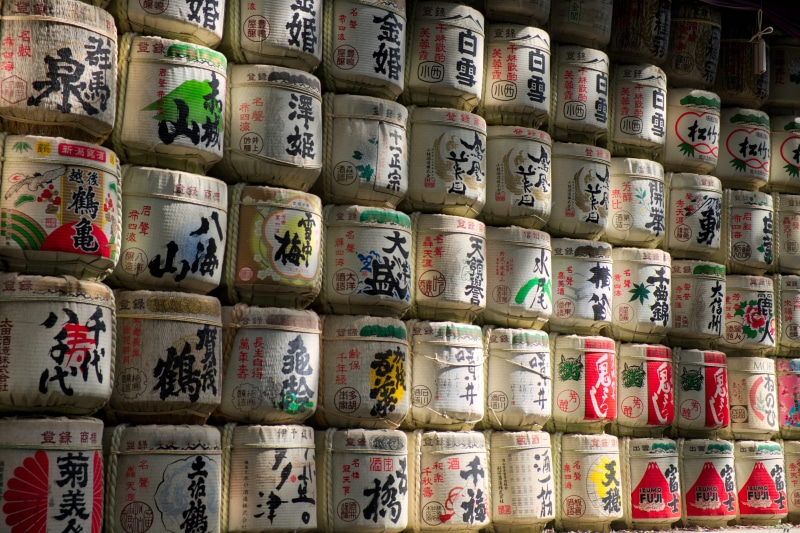 barrel, japan, room, pottery, shelf, bottle, arrangement, backgrounds, winemaking, art, worship, wine, wine glass, in a row, full frame, stout, cylinder