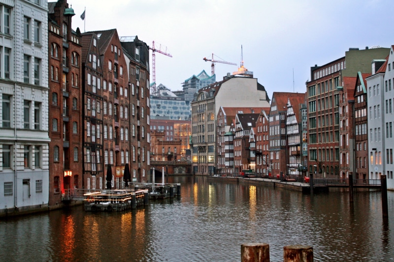 city, port motifs, transportation, port, wooden bridge, urhafen, fleet historically, residential district, rainy weather, nautical vessel, water, built structure