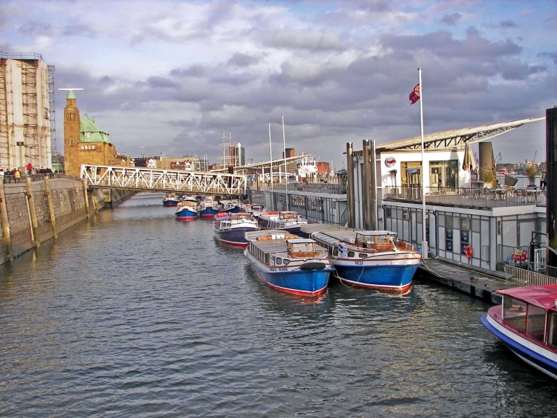 lightship, built structure, sport boat harbour, cloud - sky, canal, Landungsbrücken, nature, marina, bad weather photography, architecture, passenger craft