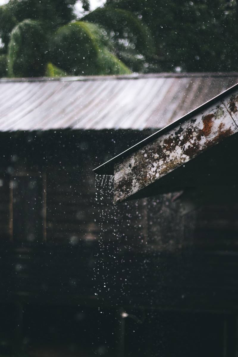 glass - material, cold, blurred background, photography, wet, no people, sheet, architecture, transparent, weather, corrugated, drop, metal, raindrops