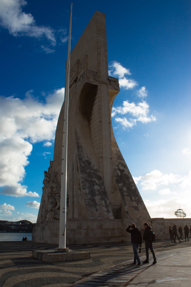 lisboa, portogallo, low angle view, incidental people, cloud - sky, cloud, built structure, day, outdoors, nature, archaeology, sunlight, ancient civilization