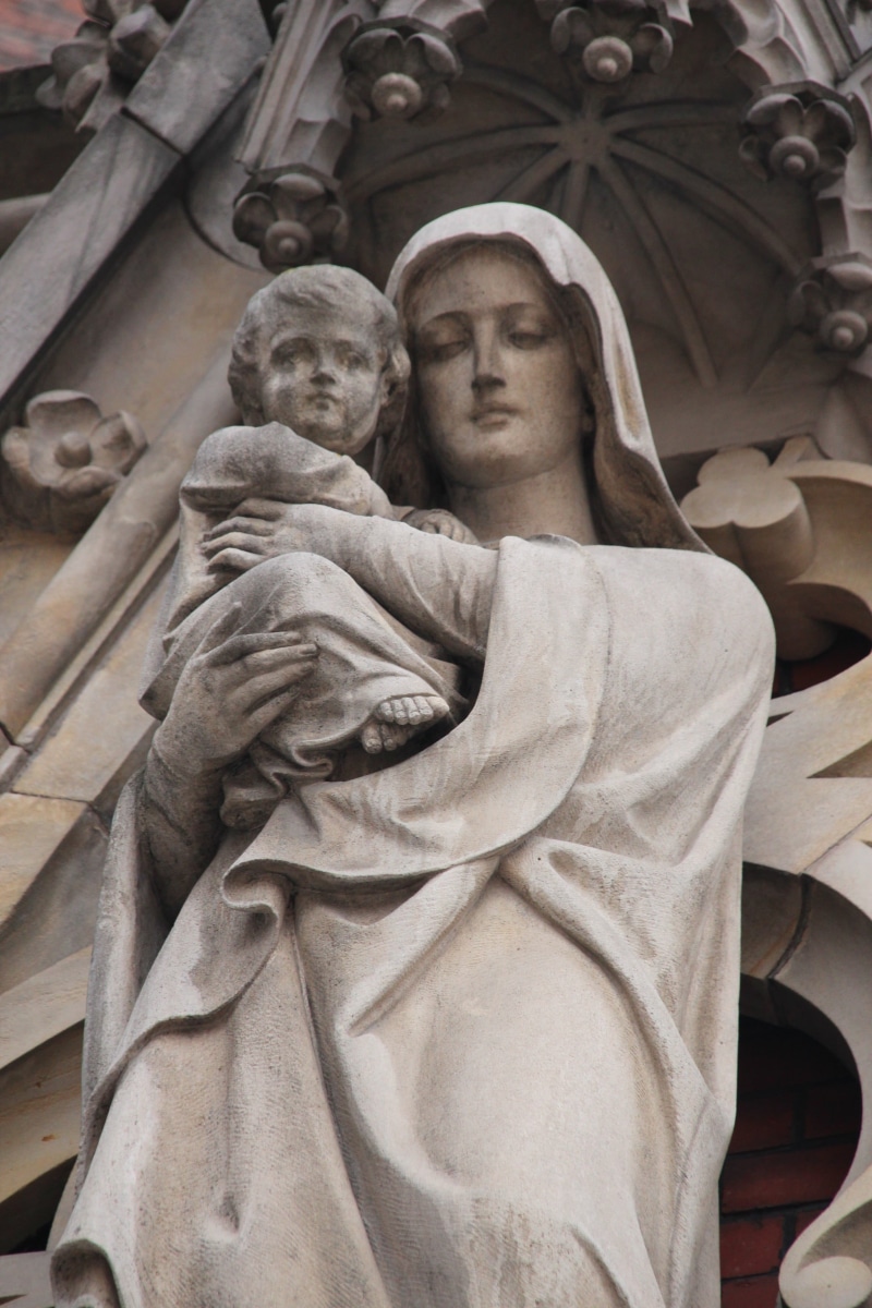 carrying, faith, figure, outdoors, architecture, maria, woman, belief, mother of god, art and craft, 2K, church, carving - craft product, male likeness