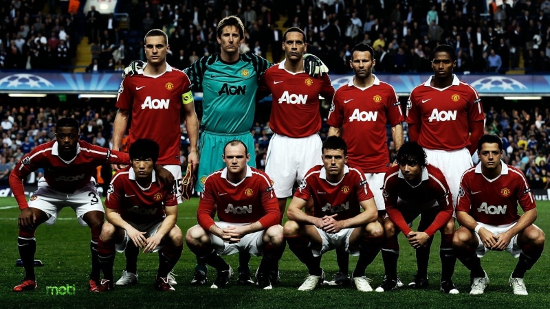 team sport, adult, soccer, crowd, sports clothing, real people, Manchester United , stadium, young men, young adult, men, 1080P, sitting, people