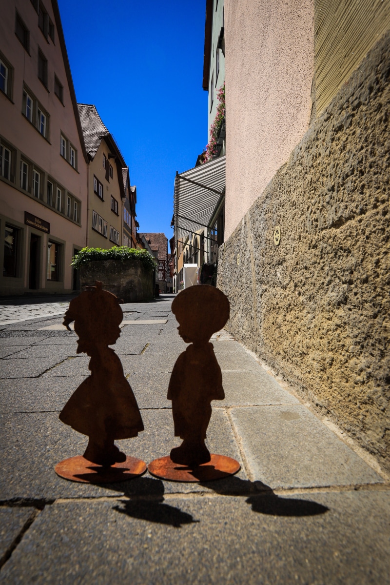 nature, footpath, #littlethingsinlife, day, shadow, 5K, outdoors, men, rothenburg ob der tauber, street, clear sky, sunlight, architecture, street art