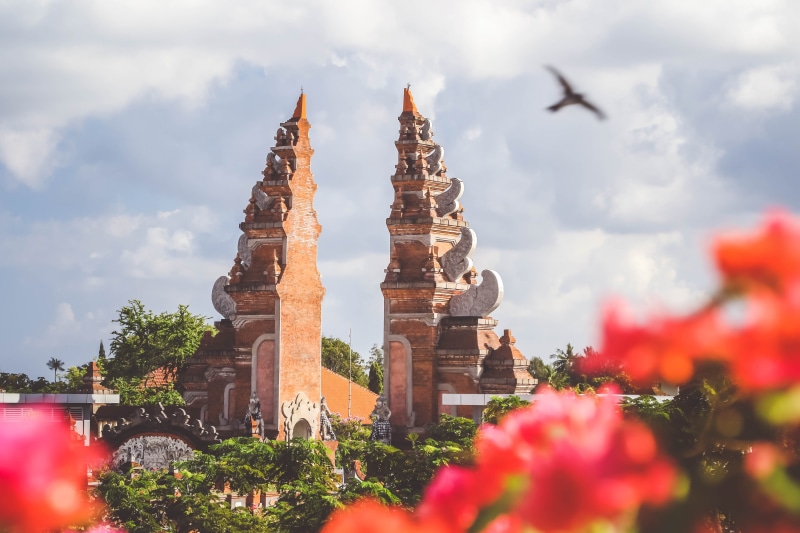 gate, worship, tree, monument, cloud - sky, flying, plant, indonesia, daytime, vertebrate, outdoors, tower, the past, no people, 5K, spire, animal, history