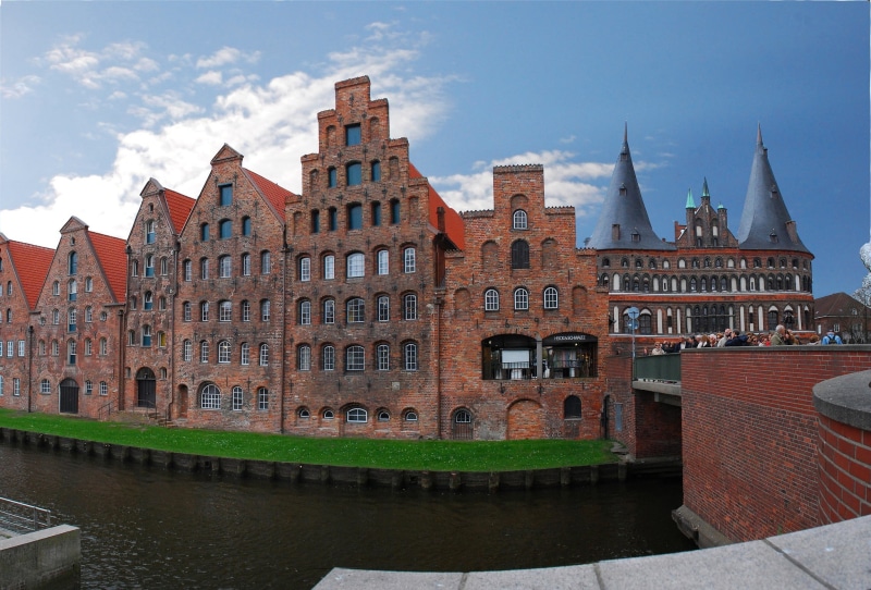 bridge, beige, 1080P, tower, sky, houses, Lubeck, river, Germany, mansion, gate
