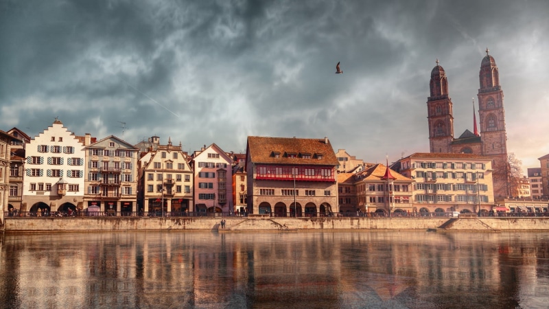 river, old building, arch, Switzerland, cathedral, clouds, tower, Zurich, architecture, birds, people, reflection, building, water, house, 1080P, street
