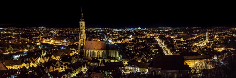 sky, steeple, landmark, abendstimmung, travel destinations, 8K, urban landscape, skyscraper, high angle view, rise, light, old, beautiful, city life, outdoors