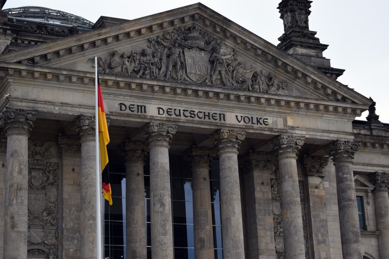 non-western script, german parliament, city, building exterior, tourism, europe, reichstag, pediment, column, berlin, low angle view, built structure, parliament
