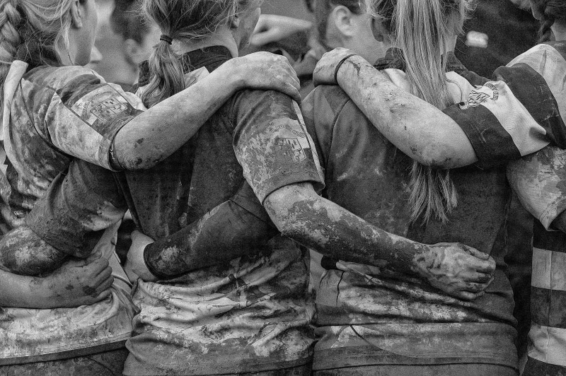 team mates, sport rugby, friendship, men, lifestyles, team bonding, rugby union, bonding, sculpture, rugby sport, team, outdoors, girls rugby, low angle view