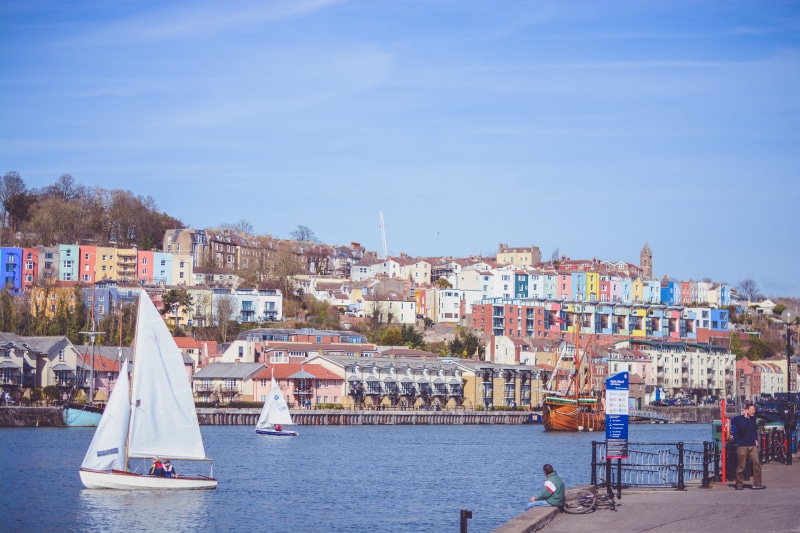 house, river, 5K, transportation, building, architecture, cityscape, nature, nautical vessel, group of people, the cottage inn, sailboat, bluesky, sail