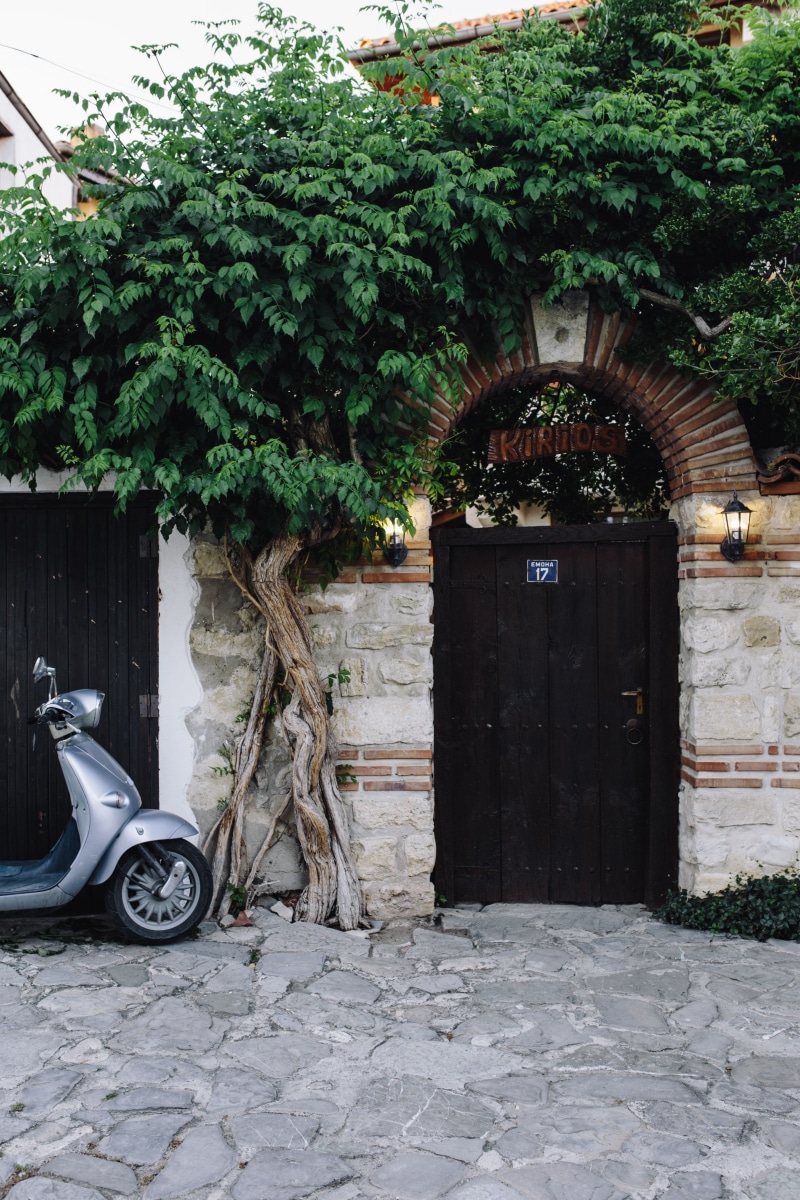 narrow, day, town, transportation, mode of transport, city, tree, garage, built structure, outdoors, 5K, old, nature, wheel, summer, houses, land vehicle