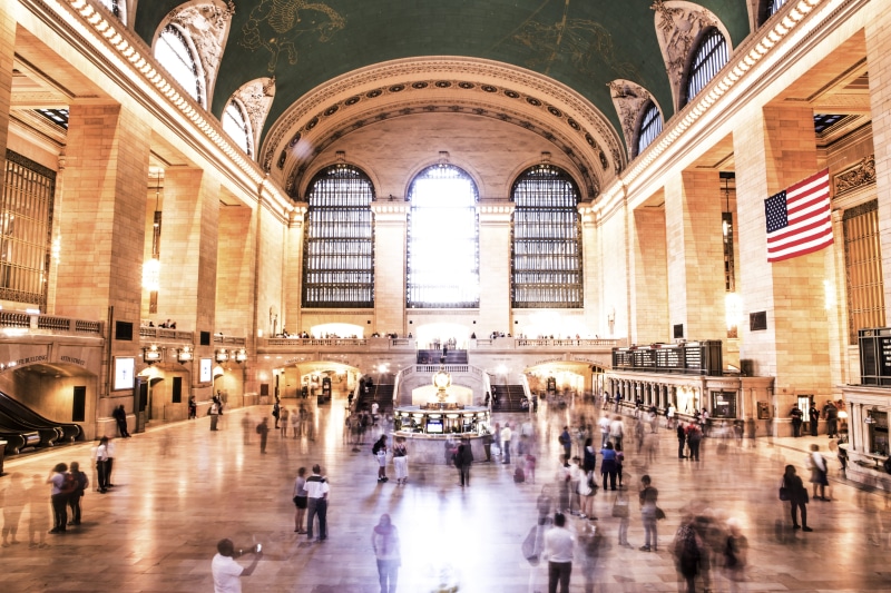 history, grand central terminal, illuminated, photography, 5K, travel, classical style, group of people, new york, beautiful, city, indoors, majestic