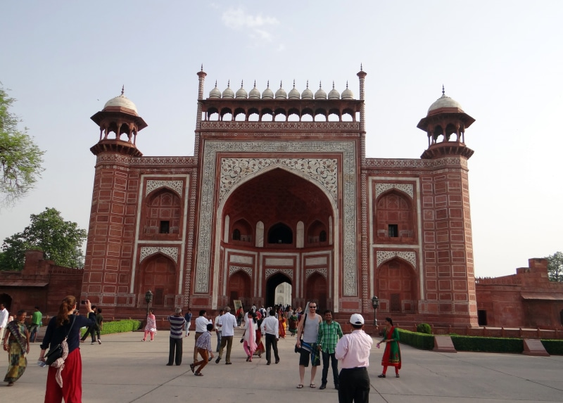 travel, built structure, Rauza, building exterior, outdoors, crowd, history, large group of people, the past, real people, lifestyles, travel destinations