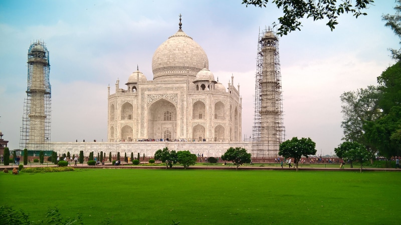 sky, city, plant, tourism, grass, ancient civilization, tajmahal, memorial, tree, india, travel, outdoors, building exterior, architecture, dome, 2K, agra