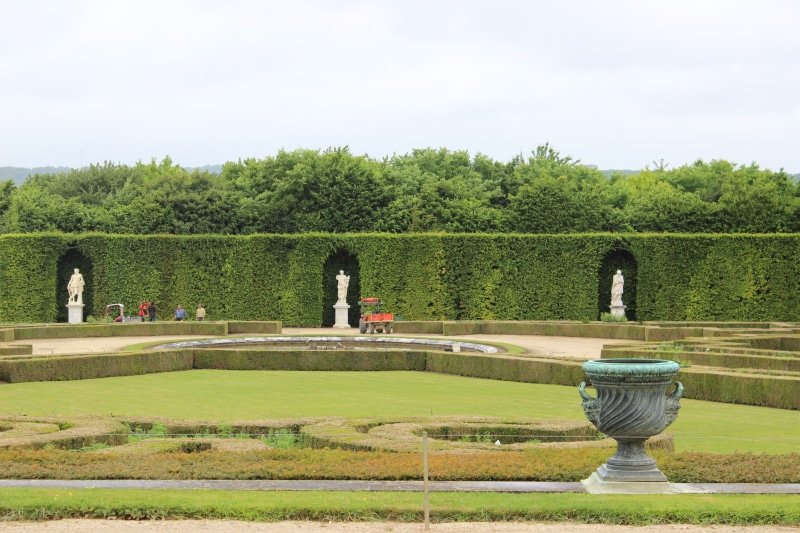 plant, versailles, day, fountain, water, no people, hedge, historical, castle, de, park, park - man made space, formal garden, landmark, outside, outdoors