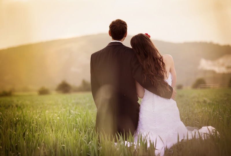 women, nature, grass, a couple, loving, meadow, wife, young Couple, men, affectionate, rear View, day, females, costume, black, young Women