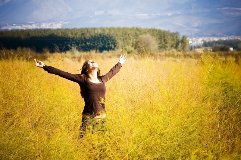 beauty In Nature, smiling, sunlight, leisure activity, freedom, outdoors, positive, healthy Lifestyle, trees, growth, HD, cheerful, young Adult