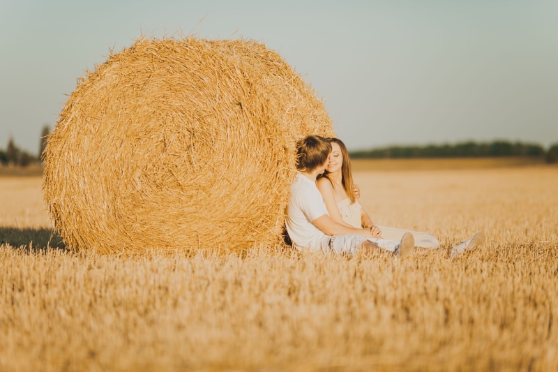 adult, side view, HD, yellow, summer, people, day, male, hair, females, love, cheerful, shirt, full screen, brown, outdoors, harvesting, s, young Adult