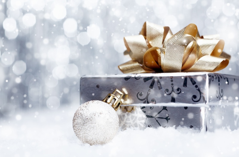 Christmas, winter, decor, chrismas, box, box - Container, christmas Ornament, defocused, snow, shiny, glitter, toys, nature, HD, season, bright