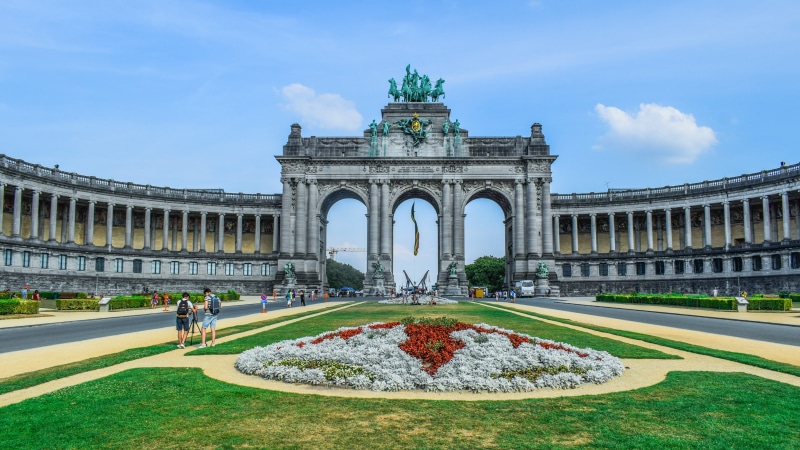 sky, the past, real people, 5K, day, architectural column, sightseeing, incidental people, large group of people, architecture, travel destinations, grass