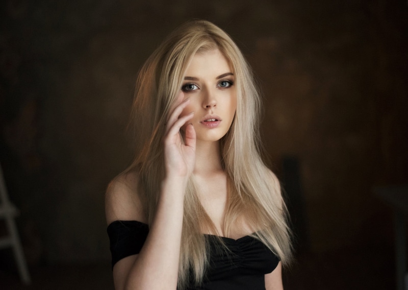 adult, looking at camera, young adult, portrait, Selena Werner, indoors, beautiful people, beauty, one person, 1080P, beautiful woman, blond hair, bare shoulders