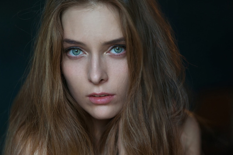 one person, eyes, blonde, depression - sadness, 1080P, hair, hairstyle, green eyes, adult, teenager, looking at camera, green, contemplation, young women