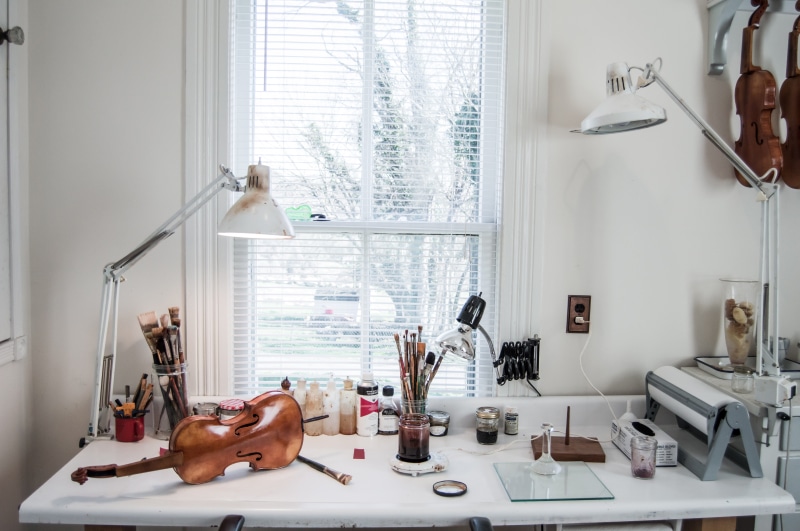 no people, tabletop, still life, 5K, housing, lamp, day, violin, table, home interior, display, furniture, musical instrument, monitor, publication, musical equipment