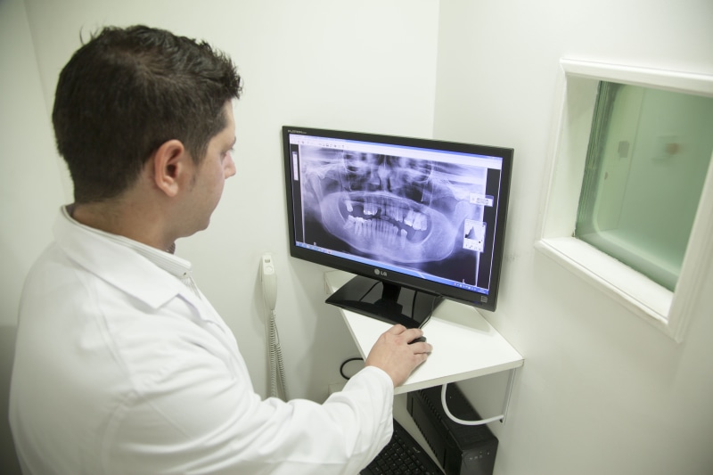 computer equipment, mouse, professional, Jaw, Dentistry, lab coat, healthcare and medicine, person, examining, looking, operating room, healthcare worker