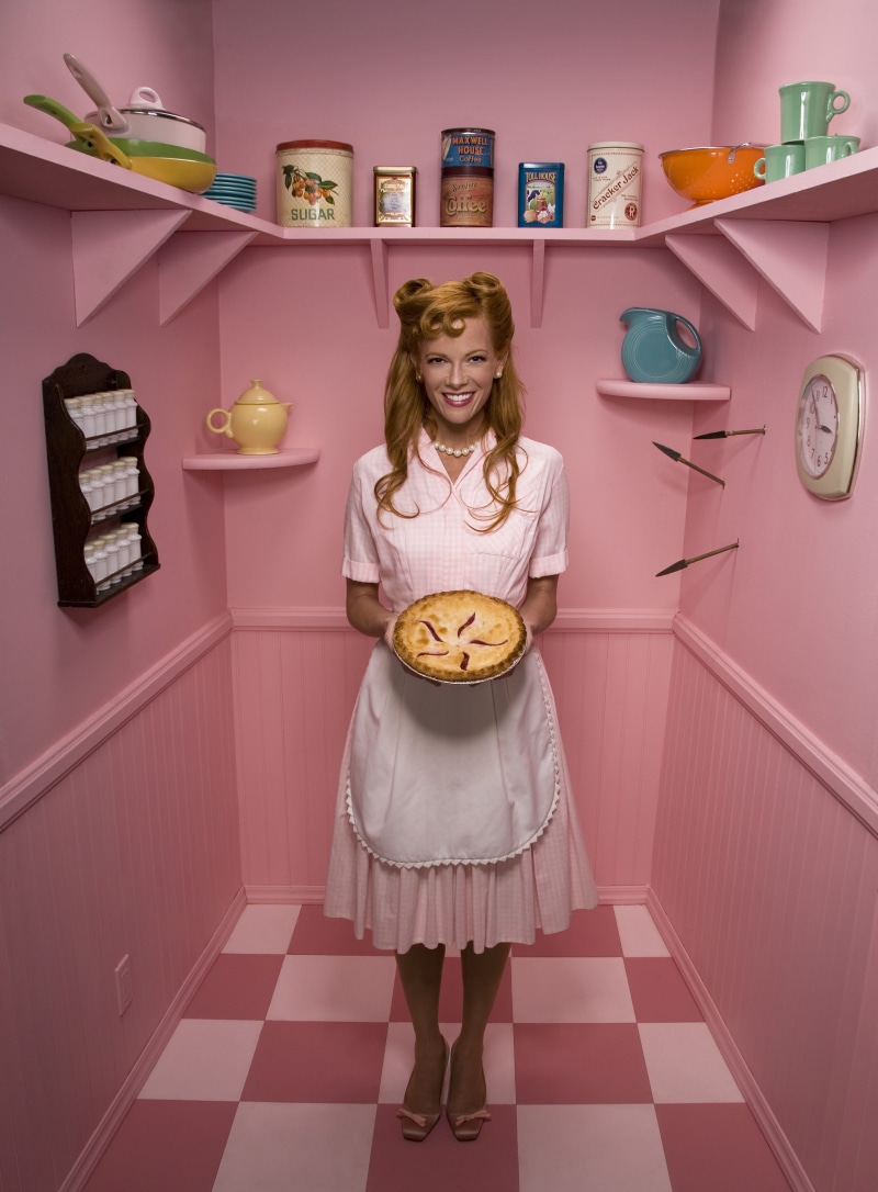 model, cute, holding, fashion, woman, classic, baking, style, 1950s, housewife, eat, happiness, shelf, kitchen, vintage, females, women, cake, meal, dessert