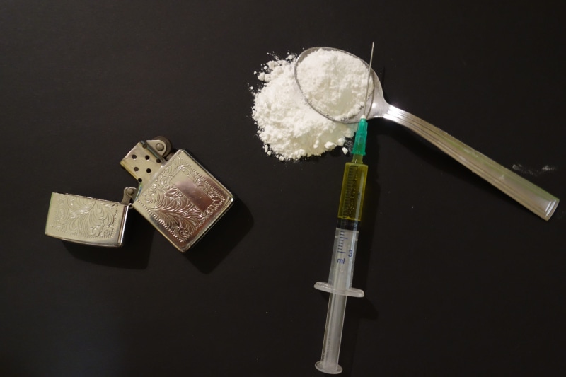 indoors, creativity, drugs, paintbrush, clear, food, overdose, silver, forbidden, table, 5K, problem, paint, addiction, addict, equipment, brush, silver colored