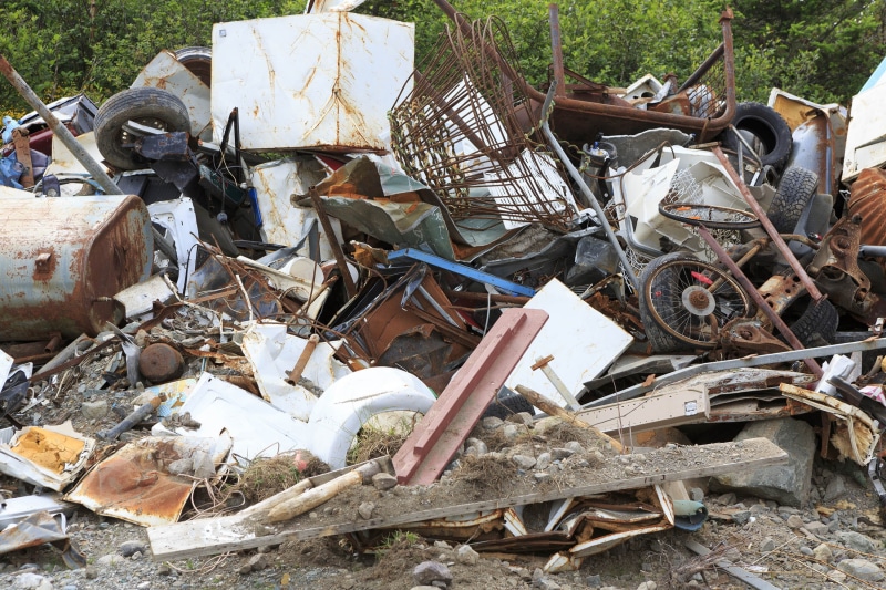 foul, broken, demolished, environment, ruined, rusty, decline, damaged, bad condition, dumped, public, 2K, anthroprogentic, no people, run-down, illegal