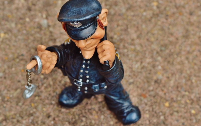 baton, lifestyles, casual clothing, 5K, clothing, day, uniform, handcuffs, childhood, funny, figure, leisure activity, innocence, ordnungshüter, boys