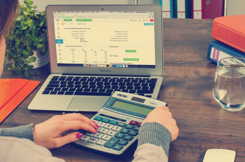 2K, tabletop, business, hand, finance, indoors, computer, human body part, human hand, calculator, wireless technology, settlement, keyboard, laptop, gray