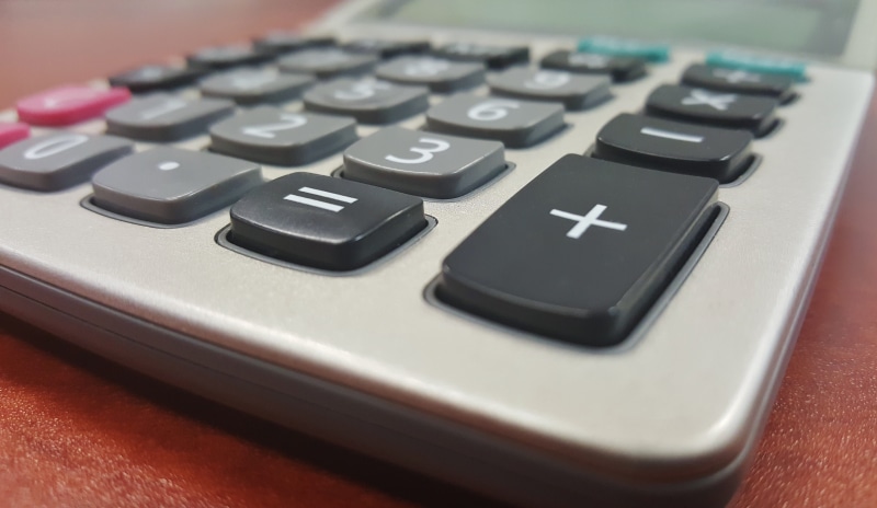 technology, single object, close-up, business, indoors, communication, gray, calculate, no people, 4K, mathematics, keypad, accountant, office, symbol