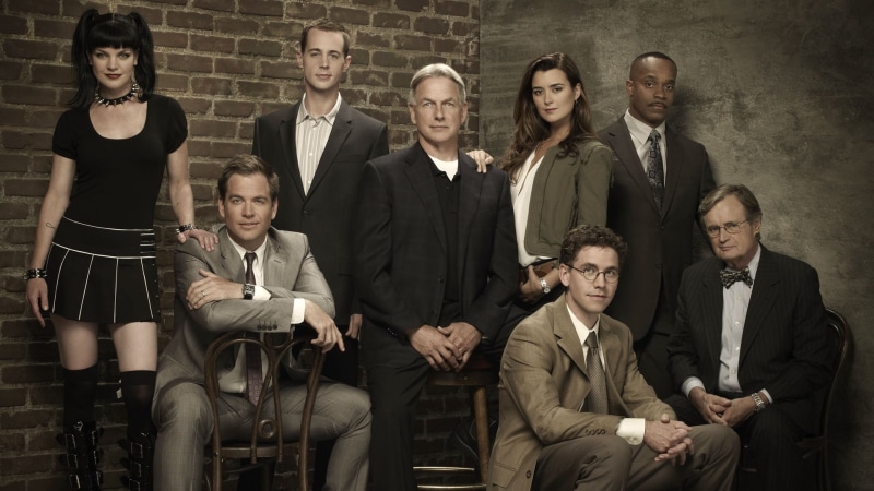 men, Pauley Perrette, 1080P, corporate business, Cote de Pablo, young adult, coworker, males, group of people, indoors, business, business person, sitting