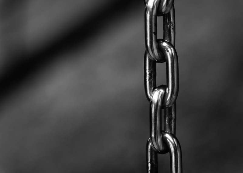 shiny, selective focus, 2K, rust, no people, studio shot, steel, force, alloy, chain, close-up, investors, strong, silver colored, iron, photo, cohesion